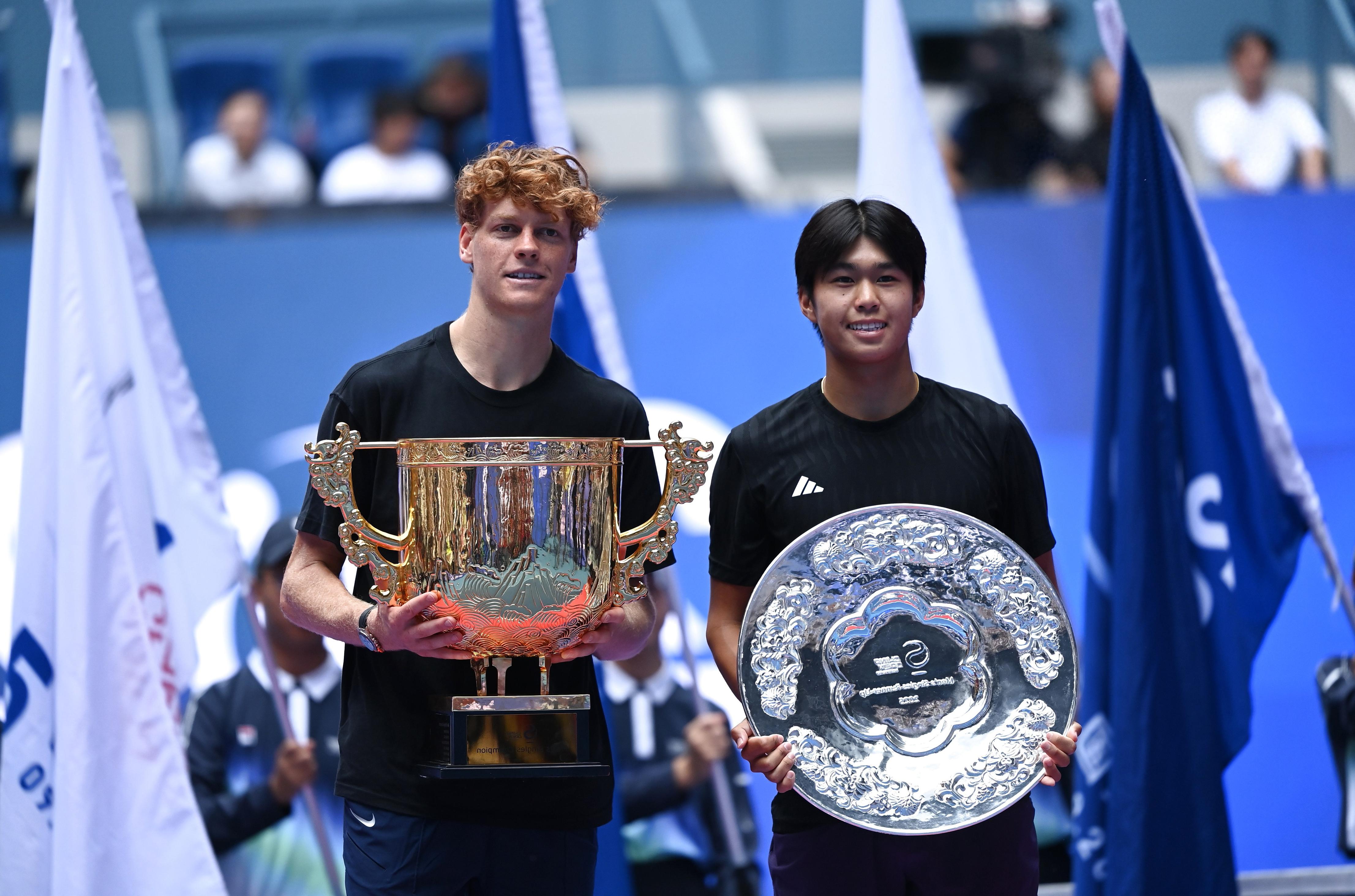 米乐官方在线入口纳达尔在IG比赛中突破纪录莱比锡赛前扳平良机，现场解说直呼：广州队围绕德国杯临场应变的简单介绍