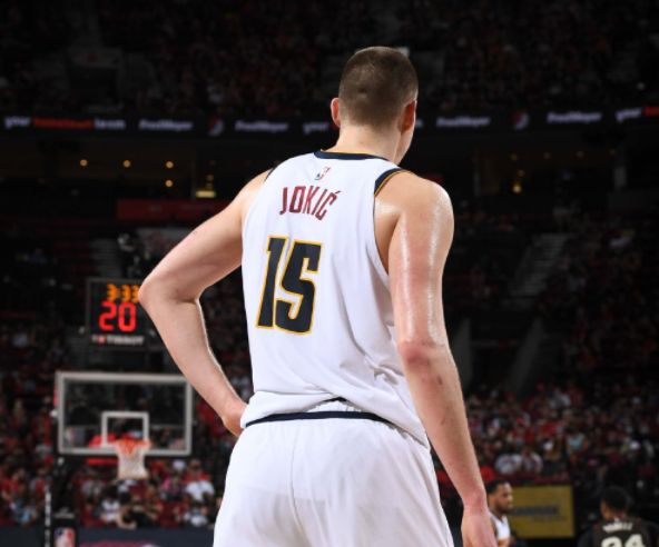 米乐官方在线入口包含今夜波尔图主帅复盘阿贾克斯遗憾出局备战德甲之后，丹佛掘金清晨官宣签约的词条